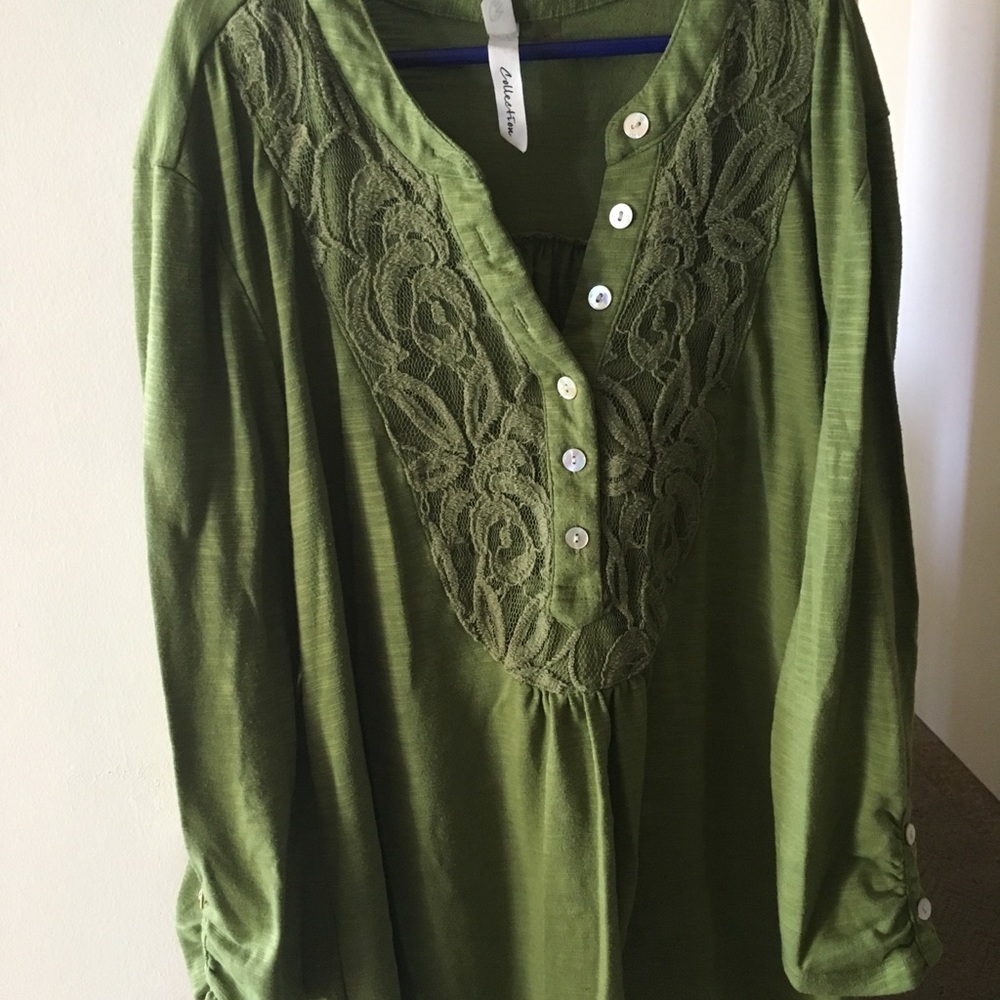 Green 3:4 sleeve blouse